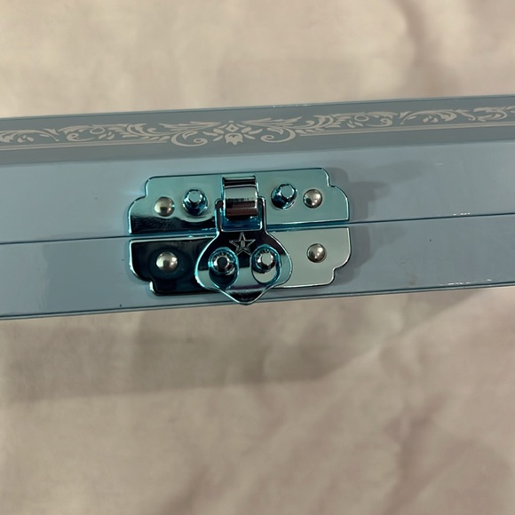 NIB! OOS! Blue Blood Palette by Jeffree Star - Picture 4 of 7